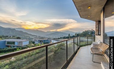 Casa en Arriendo Sector Loma del Escobero - Envigado