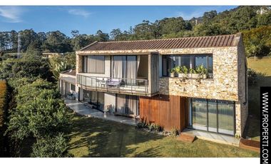 Casa en Arriendo Sector Loma del Escobero - Envigado