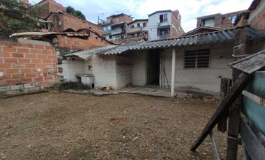 Vendo Casa en Santa Cruz a Precio de Oportunidad