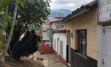 Vendo Casa en Santa Cruz a Precio de Oportunidad