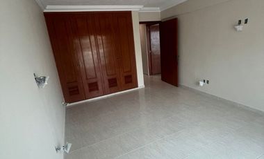 VENDO CASA A UNAS CUADRAS DE DIAZ MIRON Y DEL IMSS