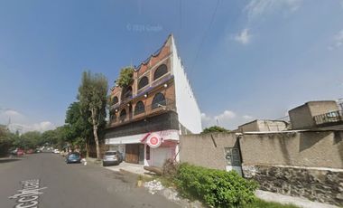 🏢 Venta de derechos litigiosos – Edificio de 5 niveles con uso mixto