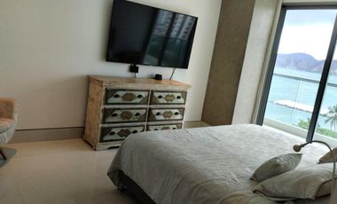 En Playa Salguero - En Arriendo -Apartamento 4 habitaciones 5 baños frente al mar