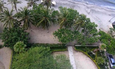 En Playa Salguero - En Arriendo -Apartamento 4 habitaciones 5 baños frente al mar