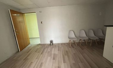 Remodelada, Buena Conectividad, A Pasos Metro Tobalaba