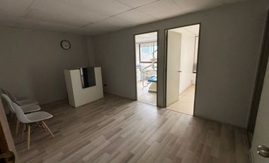 Remodelada, Buena Conectividad, A Pasos Metro Tobalaba