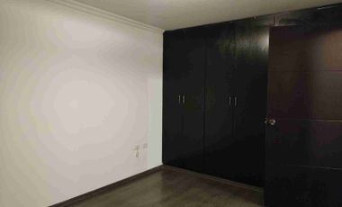 CASA CON TERRAZA DE VENTA EN CONOCOTO VALLE DE LOS CHILLOS