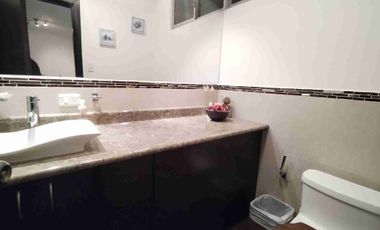 CASA CON TERRAZA DE VENTA EN CONOCOTO VALLE DE LOS CHILLOS