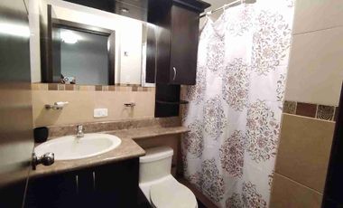 CASA CON TERRAZA DE VENTA EN CONOCOTO VALLE DE LOS CHILLOS