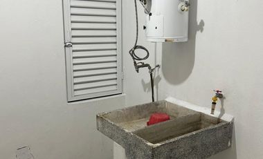 RENTA DEPARTAMENTO DE 2 HABITACIONES EN ZONA SEGURA, TRANQUILA Y EN PLANTA BAJA