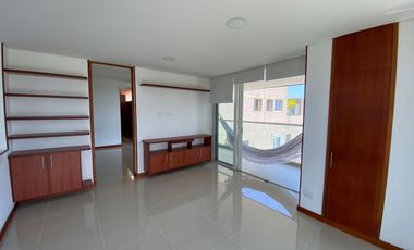 Amplio Apartamento Duplex de 3 Alcobas