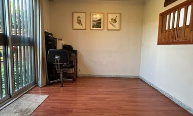 Casa dos pisos condominio Cerrado en venta en La Florida – Av. Perú