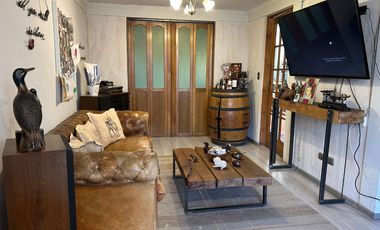 Casa dos pisos condominio Cerrado en venta en La Florida – Av. Perú