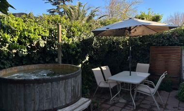 Casa dos pisos condominio Cerrado en venta en La Florida – Av. Perú