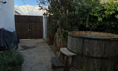 Casa dos pisos condominio Cerrado en venta en La Florida – Av. Perú