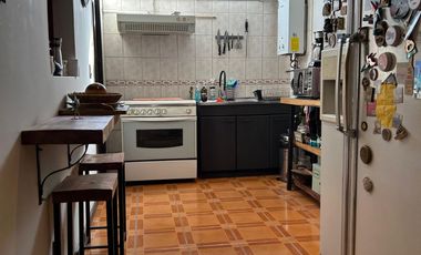 Casa dos pisos condominio Cerrado en venta en La Florida – Av. Perú