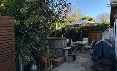 Casa dos pisos condominio Cerrado en venta en La Florida – Av. Perú