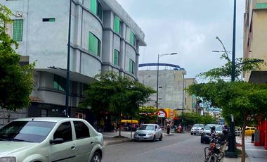 LOCAL EN ALQUILER EN LA CALLE GUABO/ 9 DE MAYO Y GUAYAS, MACHALA