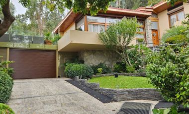 Venta ! Exclusiva casa en Miraflores bajo.