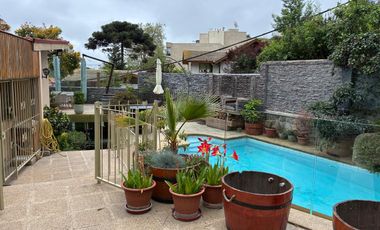 Venta ! Exclusiva casa en Miraflores bajo.