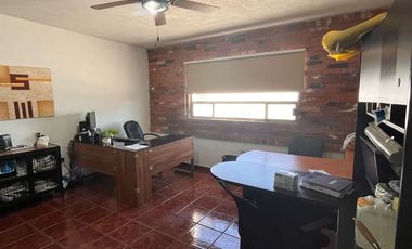 En Venta oficina + almacen + Tejaban de trabajo en Col. San Benito, Hermosillo, Sonora.