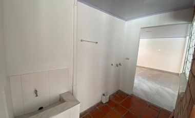 ARRIENDO AMPLIA CASA COMERCIAL EN SAN FRANCISCO