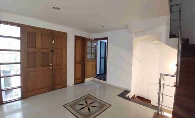 Casa en venta en Envigado, sector Benedictinos