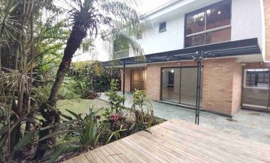 Casa en venta en Envigado, sector Benedictinos