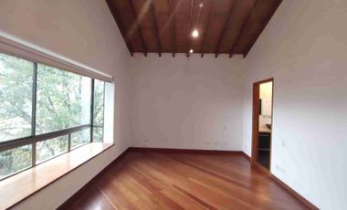Casa en venta en Envigado, sector Benedictinos