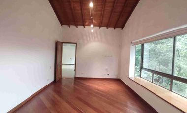 Casa en venta en Envigado, sector Benedictinos