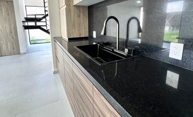 CASA EN VENTA JARDINES DE SANTA ANITA