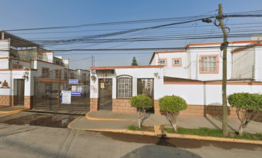 Casa en venta en Blvd. Tultitlán Pte. 96, Lote 6, Casa 31 A, Col. Rincón Colonial, Tultitlán, Méx. Gran oportunidad de inversión (remate bancario)