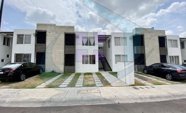 VENTA DEPARTAMENTO PRIMER NIVEL PRIVADA CON ALBERCA VIÑEDOS QUERÉTARO