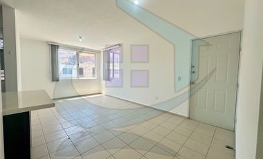 VENTA DEPARTAMENTO PRIMER NIVEL PRIVADA CON ALBERCA VIÑEDOS QUERÉTARO