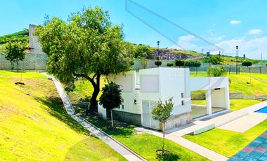 VENTA DEPARTAMENTO PRIMER NIVEL PRIVADA CON ALBERCA VIÑEDOS QUERÉTARO