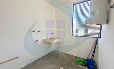 VENTA DEPARTAMENTO PRIMER NIVEL PRIVADA CON ALBERCA VIÑEDOS QUERÉTARO