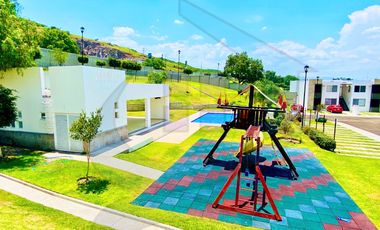 VENTA DEPARTAMENTO PRIMER NIVEL PRIVADA CON ALBERCA VIÑEDOS QUERÉTARO