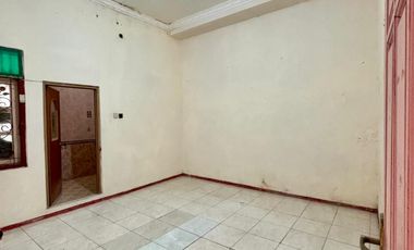 Dijual cepat, rumah siap huni,  lokasi strategis di Gresik kota baru  Satu kawasan dengan GresMall