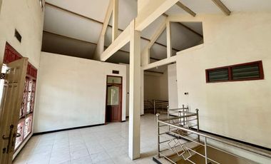 Dijual cepat, rumah siap huni,  lokasi strategis di Gresik kota baru  Satu kawasan dengan GresMall