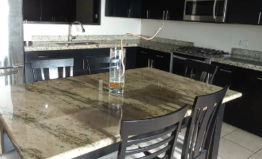 DEPARTAMENTO AMUEBLADO EN RENTA  FRENTE AL MAR