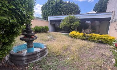 Terreno con Jardín y Uso de Suelo MIXTO sobre Avenida (col. Residencial los Virreyes)