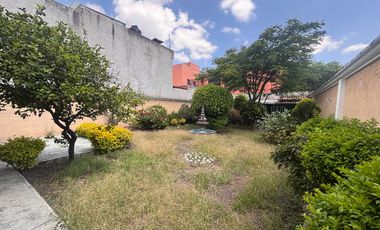 Terreno con Jardín y Uso de Suelo MIXTO sobre Avenida (col. Residencial los Virreyes)