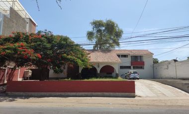 Venta casa como terreno  Urb. San Eduardo Piura 1,300m2 $800,000 negociables