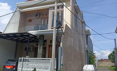 Turun Harga BU Rumah Mewah 2 lantai Dijual Murah di Perumahan Tirtomadu Residence Blitar
