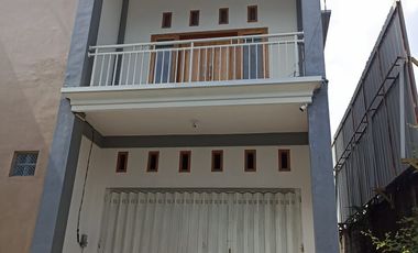 Turun Harga BU Rumah Mewah 2 lantai Dijual Murah di Perumahan Tirtomadu Residence Blitar