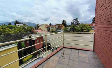 CASA EN VENTA EN EL VALLE DE LOS CHILLOS SECTOR CAPELO