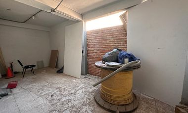 Lomas de Casa Blanca oficina de 128 m2 en VENTA GB1015