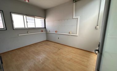 Lomas de Casa Blanca oficina de 128 m2 en VENTA GB1015