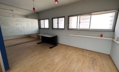 Lomas de Casa Blanca oficina de 128 m2 en VENTA GB1015