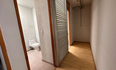 Lomas de Casa Blanca oficina de 128 m2 en VENTA GB1015